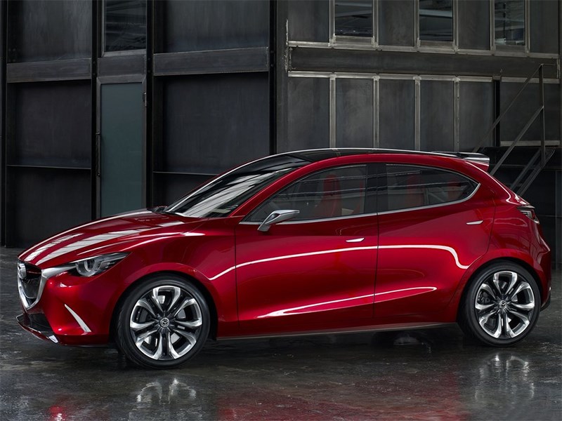 Mazda Hazumi concept 2014 вид сбоку