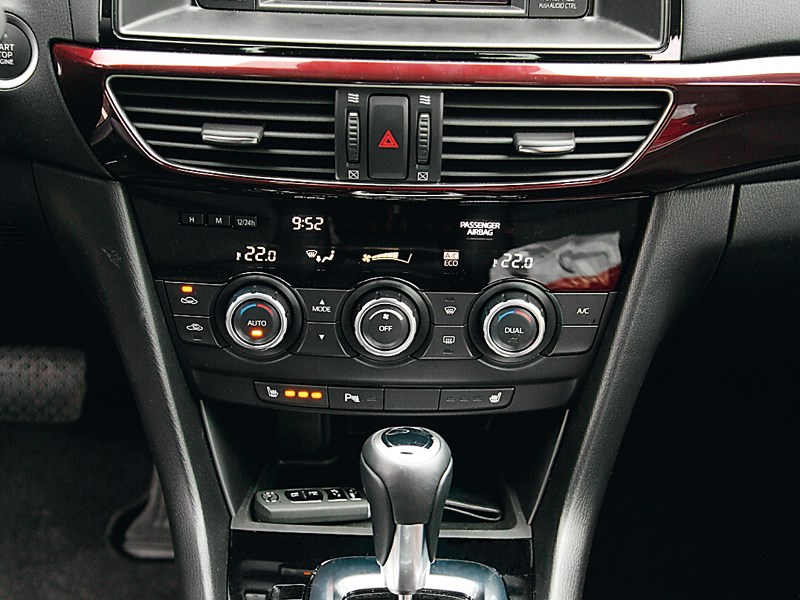 Mazda 6 2013 центральная консоль