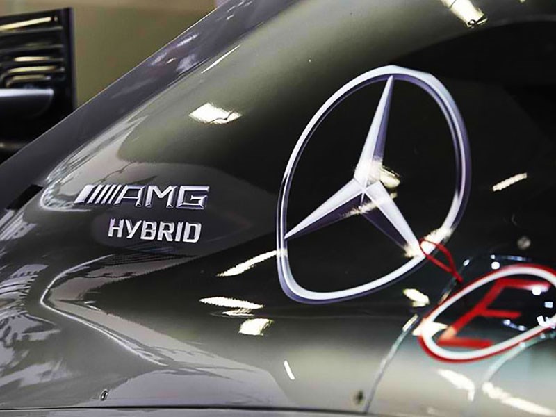 Mercedes-AMG готовит первую гибридную модель