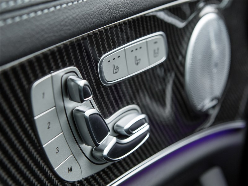 Mercedes-Benz E53 AMG 2019 клавиши регулировки сидений