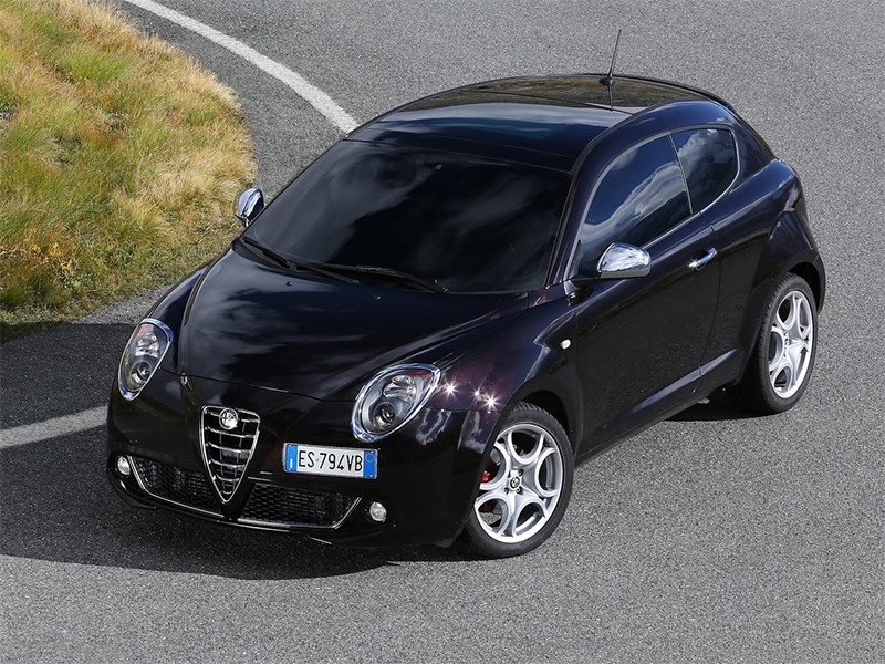 Alfa Romeo MiTo 2014 вид сверху