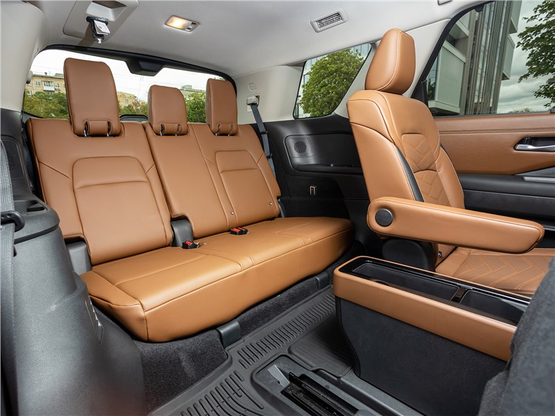 Nissan Pathfinder (2022) задний диван