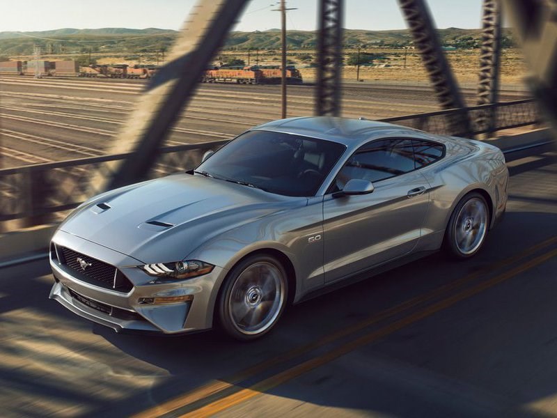 Ford показал обновленную версию маслкара Mustang