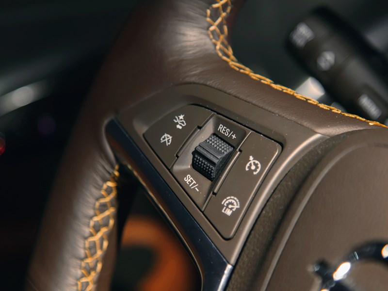 Opel Mokka 2013 кнопки управления на руле