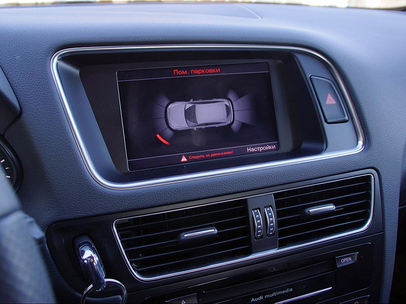 Audi Q5 2012 экран мультимедийной системы 