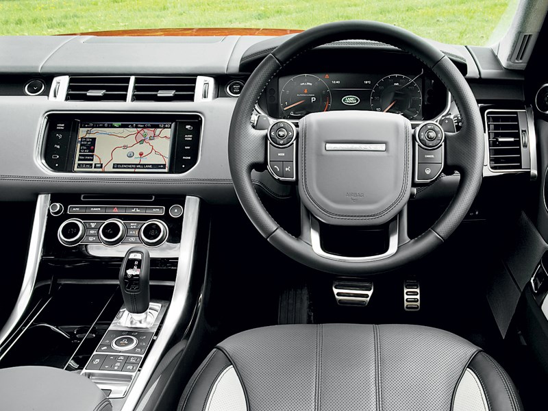 Land Rover Range Rover Sport 2013 водительское место