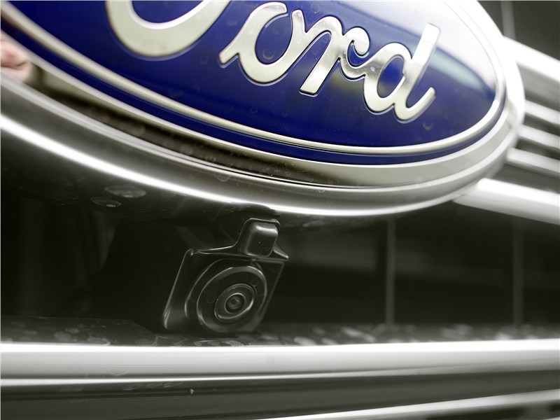 Ford F-150 2016 передняя камера