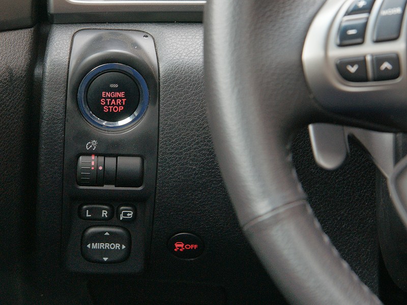 Subaru Forester S-edition 2011 кнопка пуска двигателя 