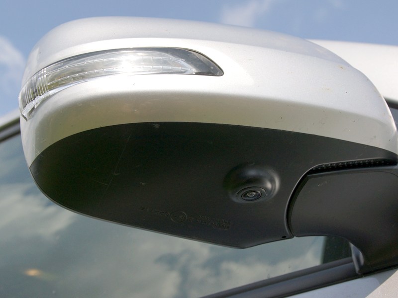 Toyota Land Cruiser 200 2012 камеры бокового обзора 