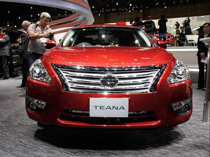 Nissan Teana 2014 вид спереди