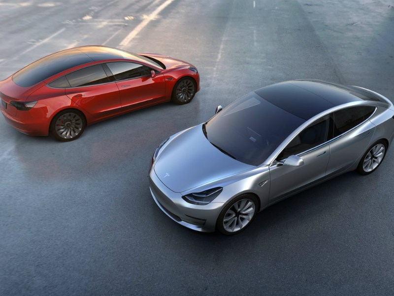 Tesla назвала дату начала серийного производства Model 3
