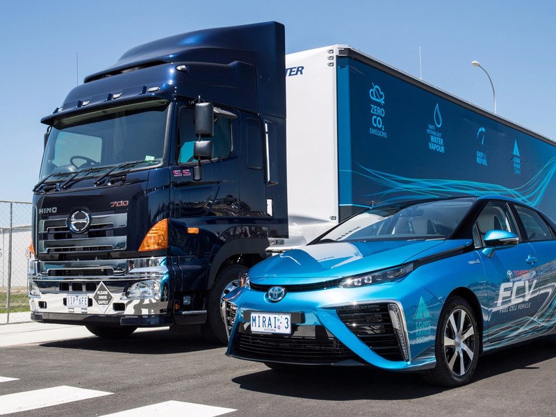 Водородный Toyota Mirai в Австаралии будет заряжать дизельный грузовик