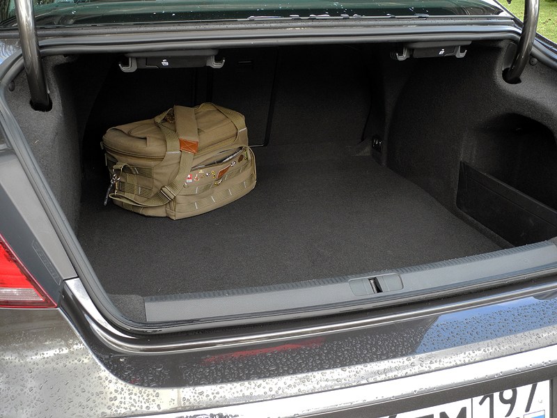 Volkswagen Passat CC 2013 багажное отделение