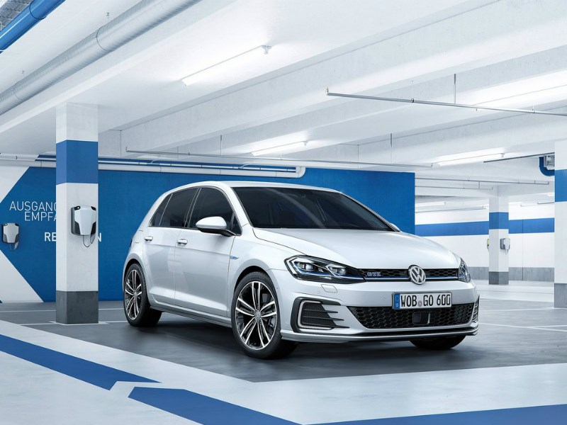 Volkswagen планирует сократить список модификаций нового Golf