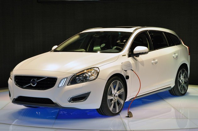 Volvo представляет на российском рынке первый в мире серийный дизель-электрический гибрид