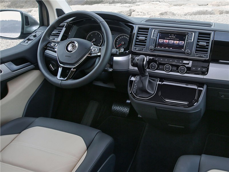 Volkswagen Multivan/Caravella (2008) салон
