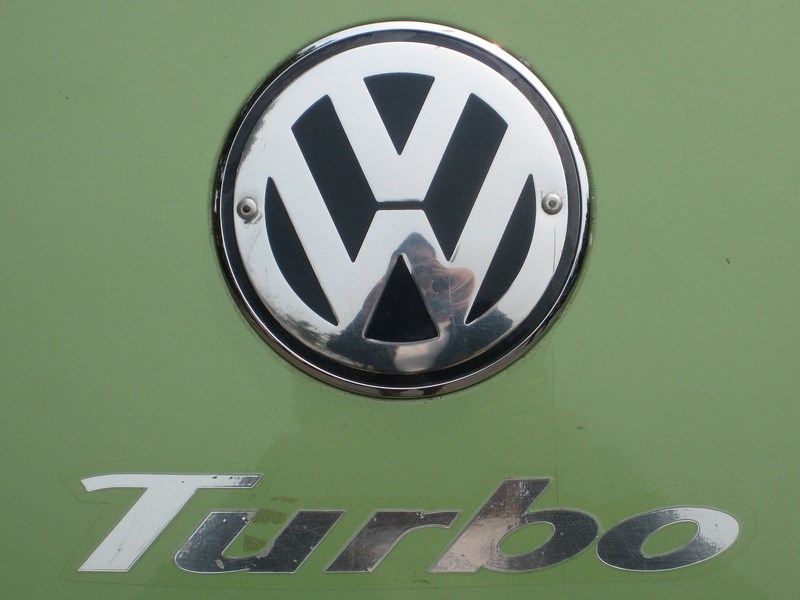 От Volkswagen требуют 8,2 млрд евро
