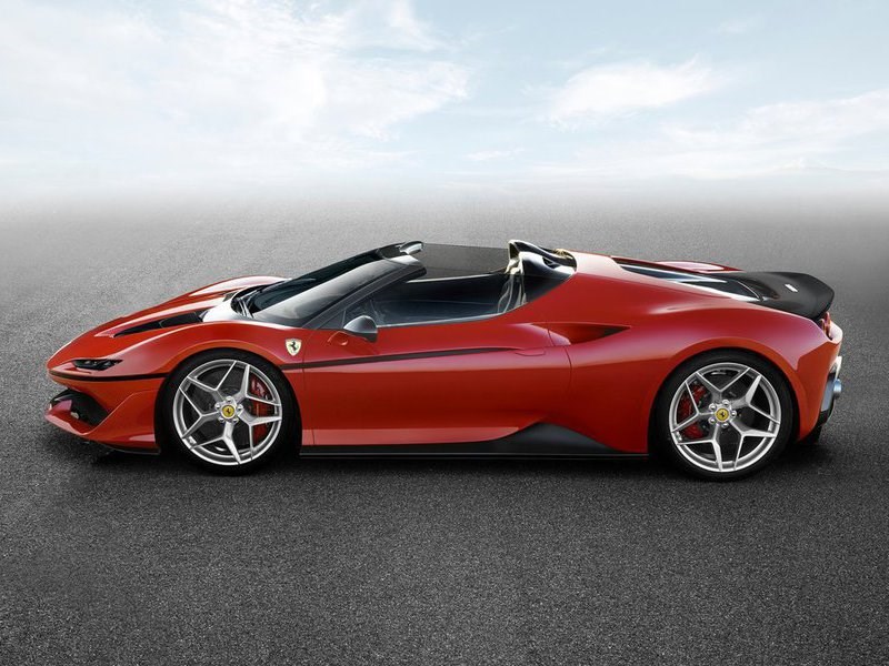 Ferrari представила новый эксклюзивный суперкар J50