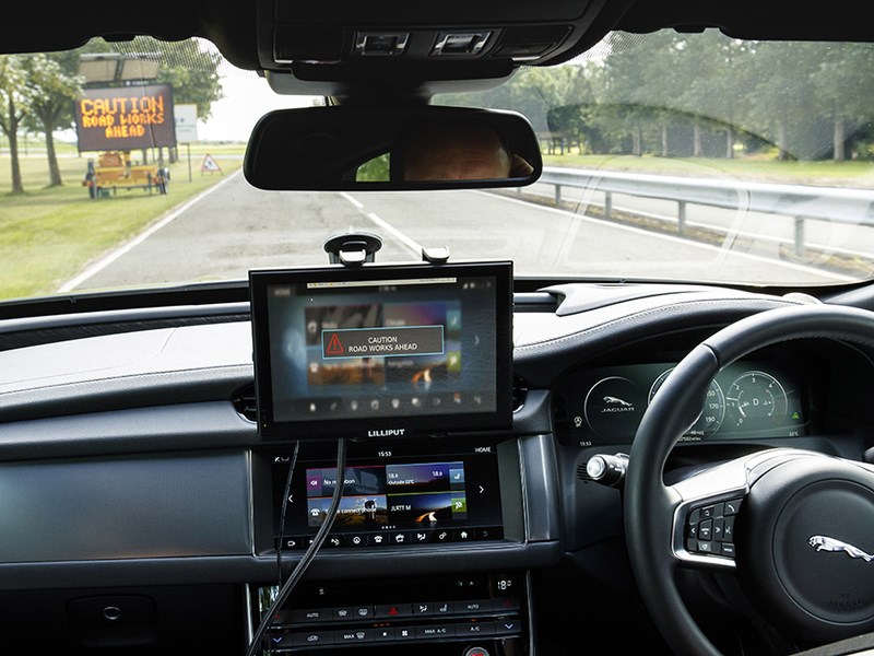 Jaguar Land Rover выведет сотню «беспилотников» на дорожные тесты в этом году
