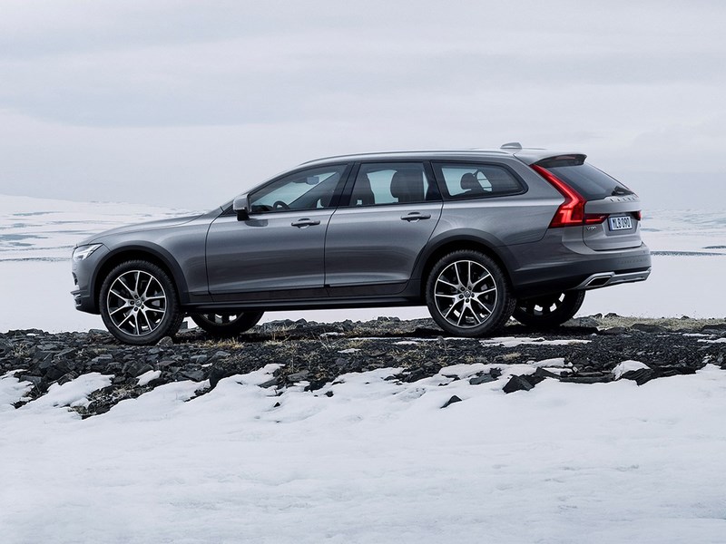 Volvo привезет V90 Cross Country в Россию в следующем году