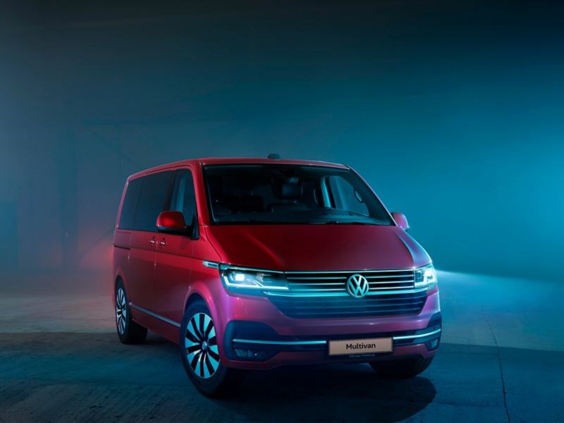 Volkswagen раскрыл даты дебюта нового Multivan