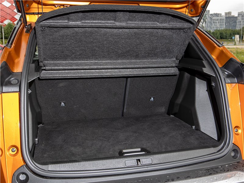 Peugeot 2008 (2020) багажное отделение