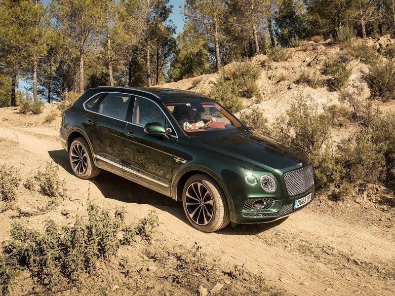 Bentley объявил о начале отзыва своих автомобилей в России