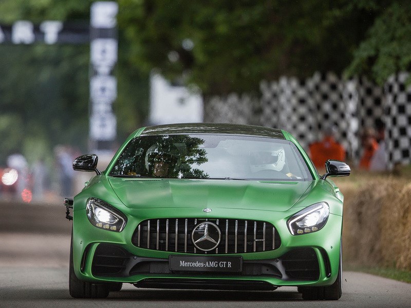 Mercedes-Benz анонсировал появление нового спорткара Mercedes-AMG GT R