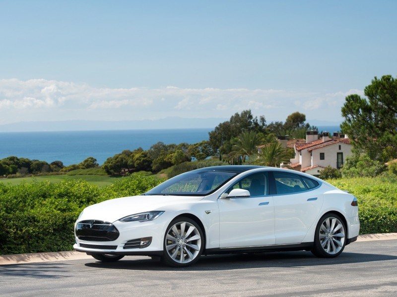 Автомобили Tesla прошли комплекс модернизации