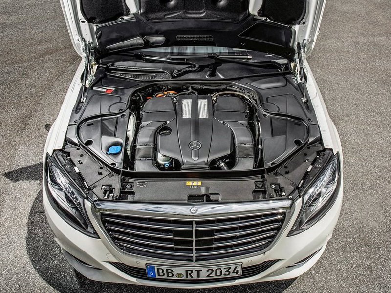 Qualcomm представил беспроводную зарядку для Mercedes-Benz S500e