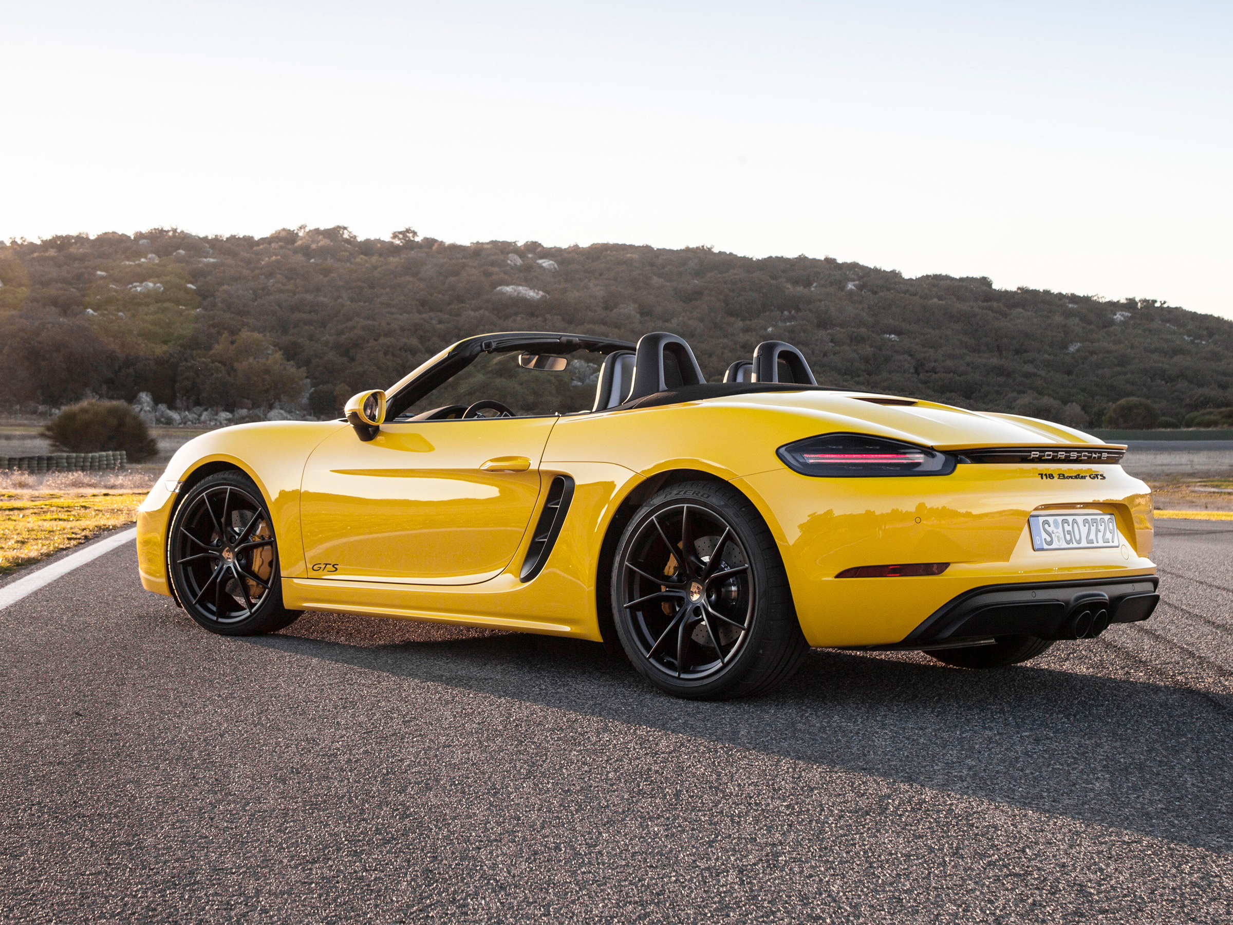 Porsche Boxster 718 Yellow