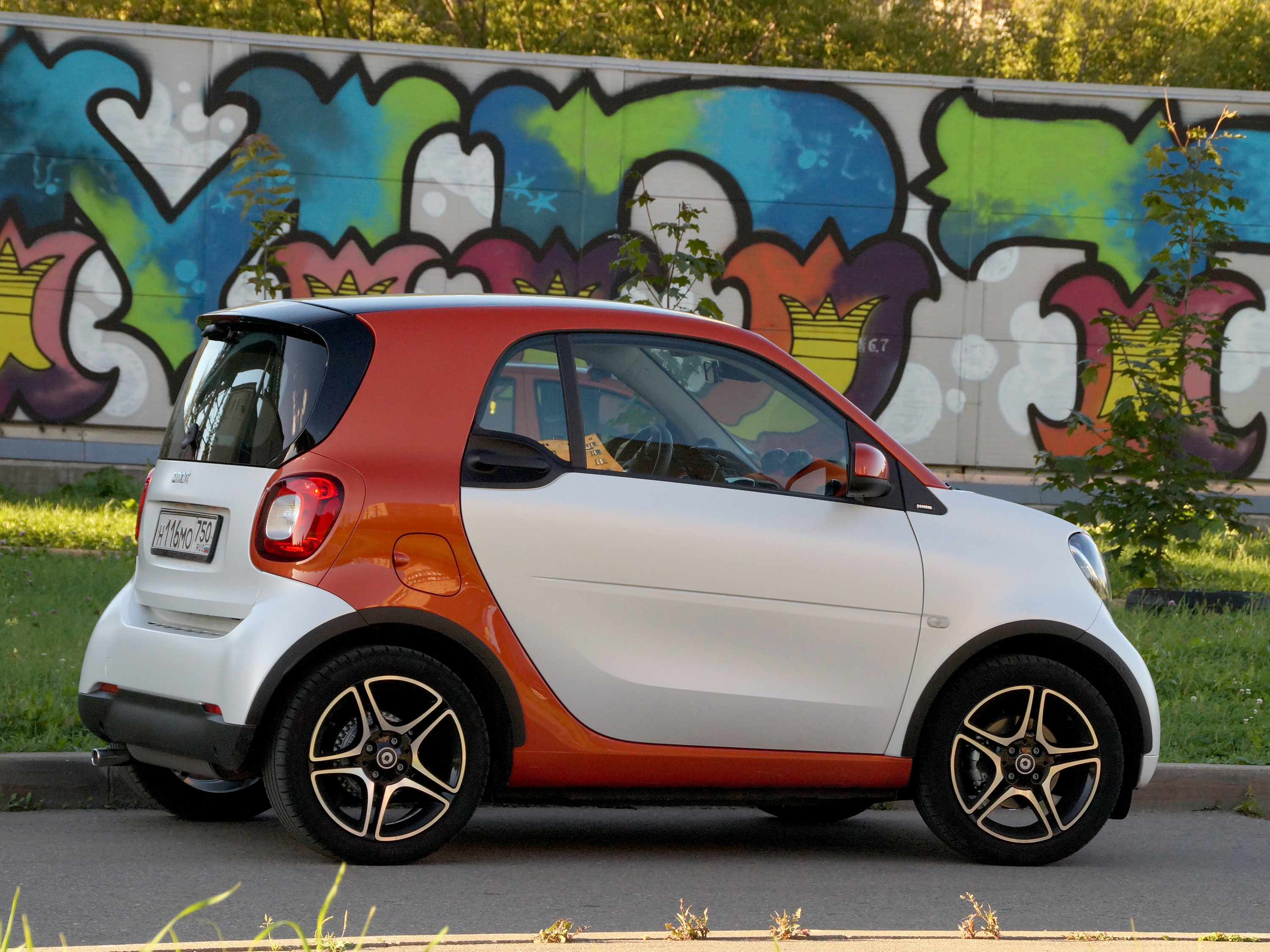 Машина смарт Fortwo Coupe