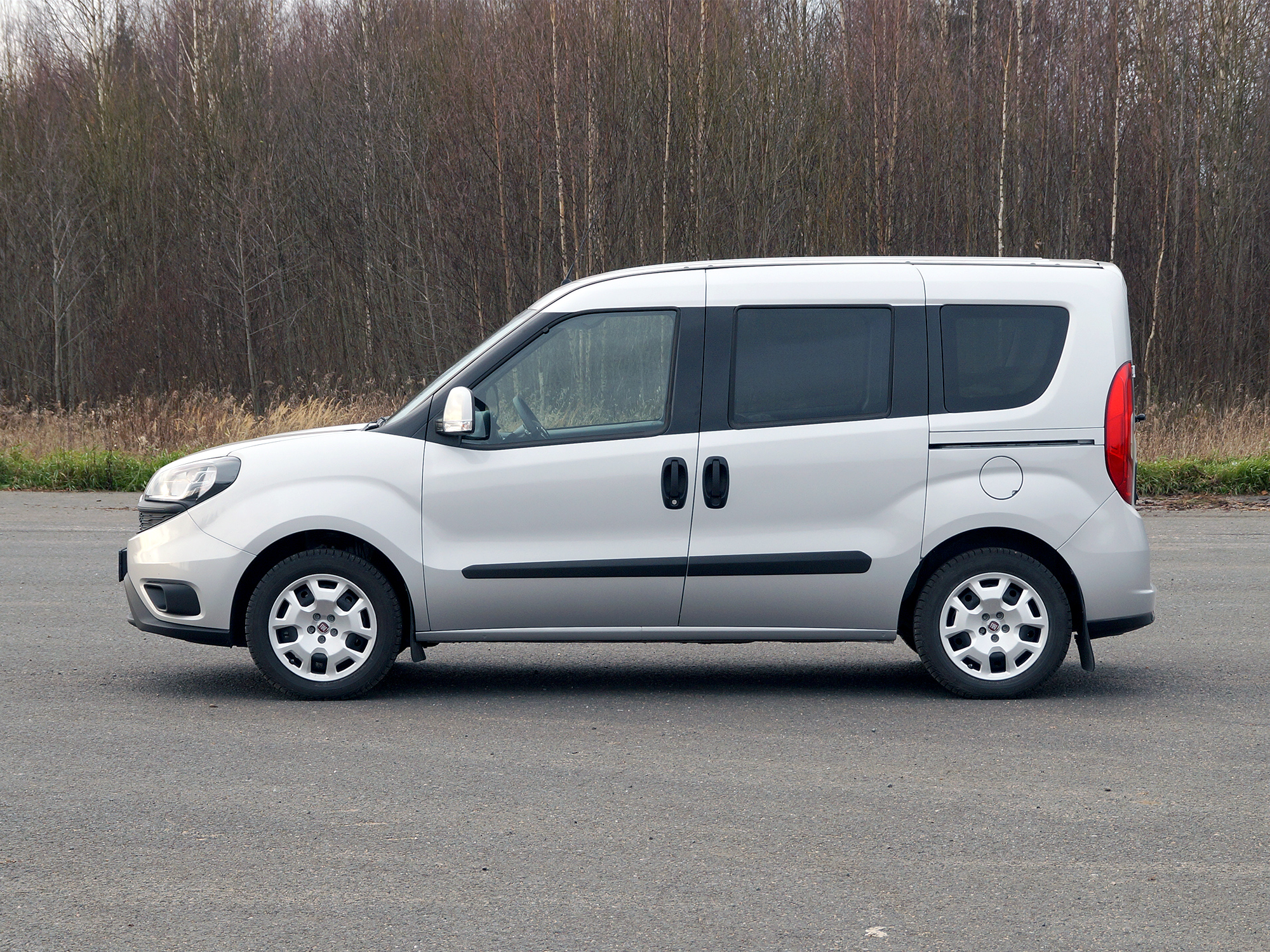 Автомобиль Fiat Doblo Panorama