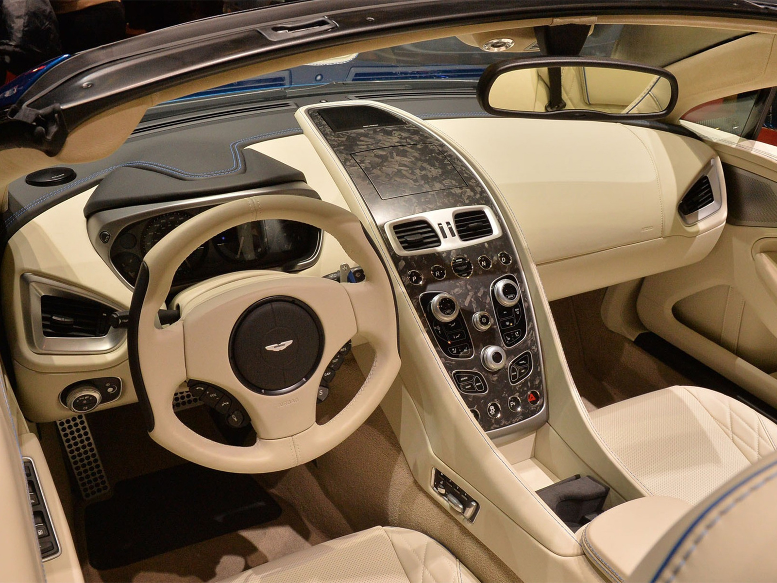 Aston Martin Vanquish Interior