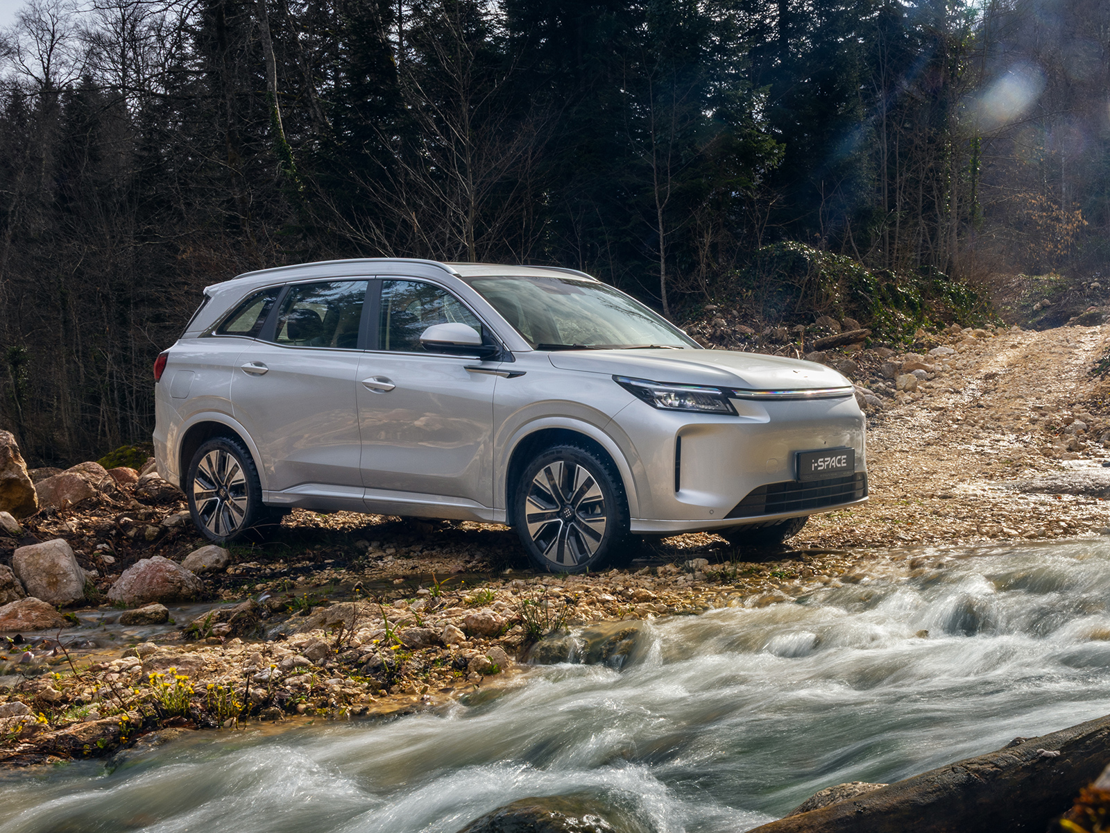 Evolute i-Space - evolute i-space 4x4 (2026) знакомый незнакомец