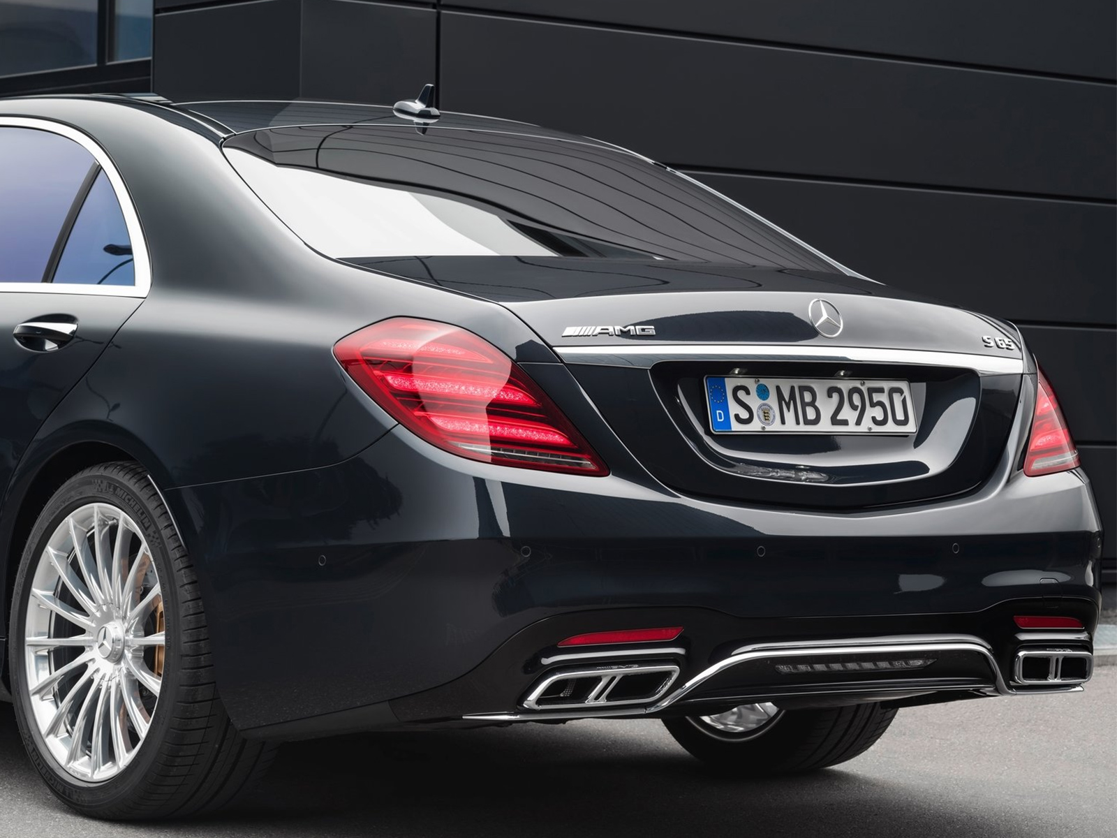 Mercedes s65 AMG