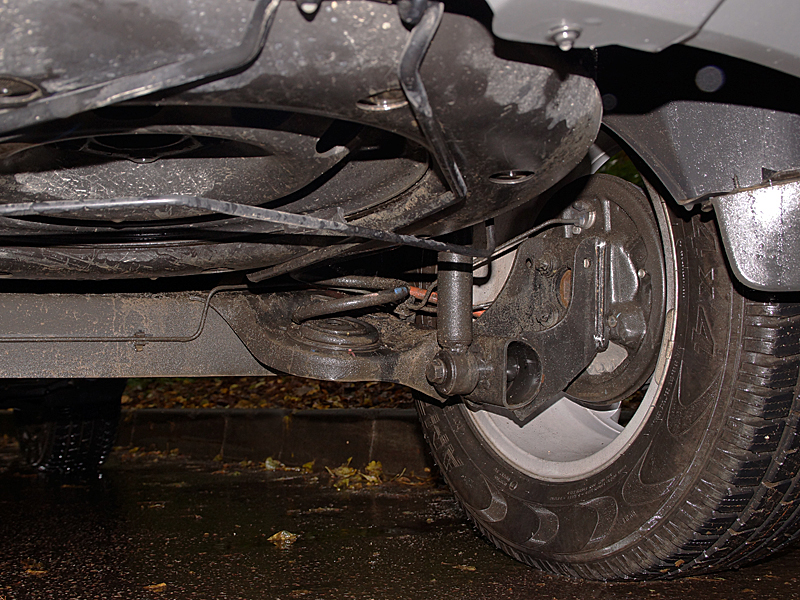 Фото Renault Duster (2010 - 2015) поколение I - У моноприводной версии ...