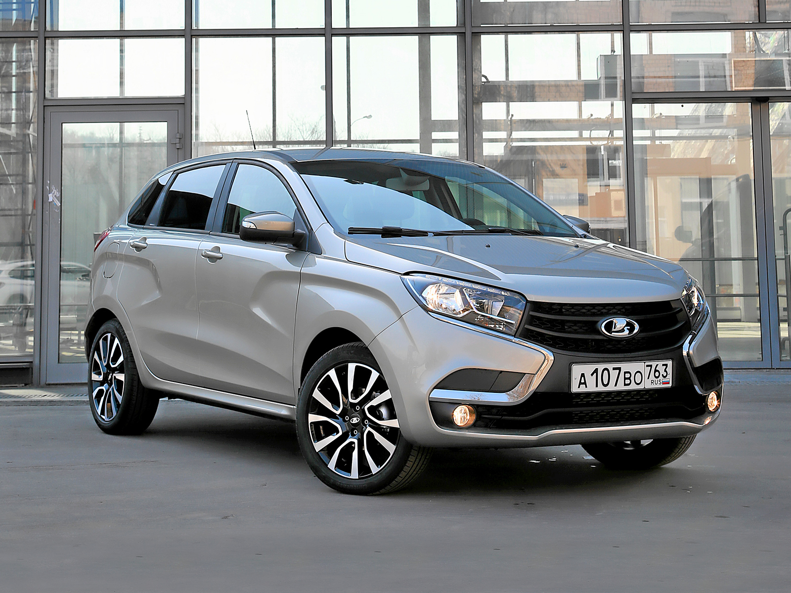 Lada Vesta, Lada XRAY, Lada XRAY Cross : объявлены цены - DRIVE2