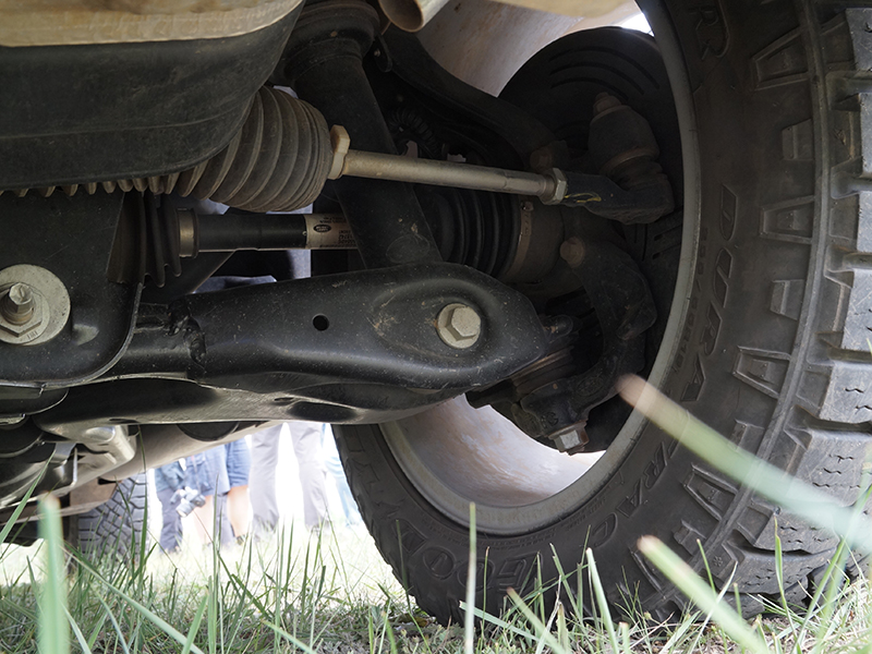 Фото Land Rover Discovery (2013 - 2016) поколение IV рест. - Передняя ...