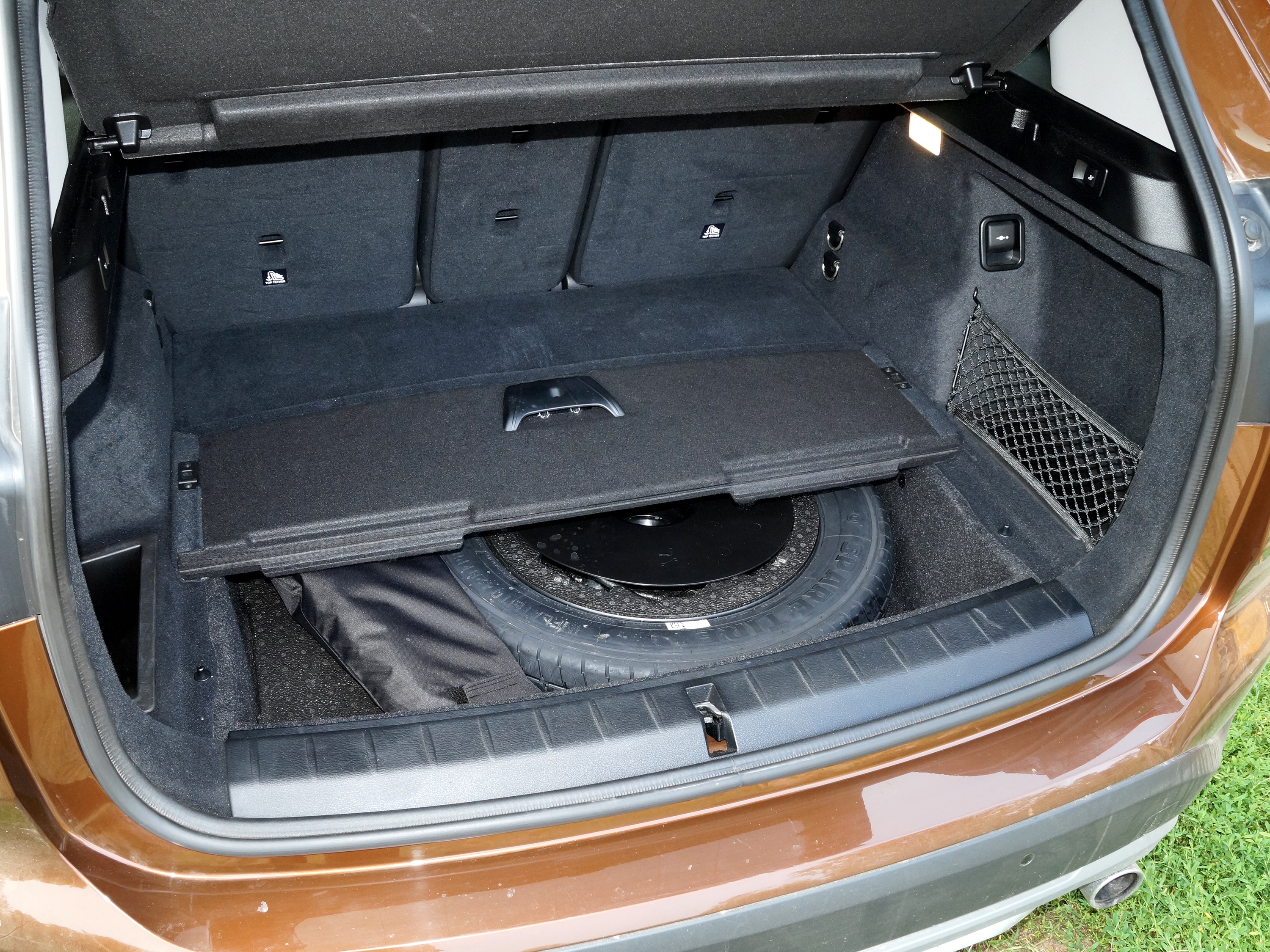 BMW x3 багажник запаска