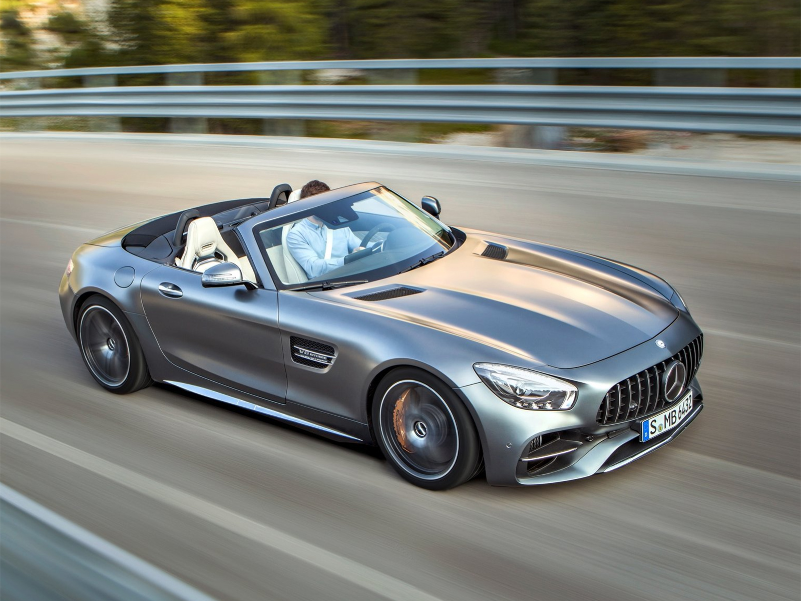 Мерседес AMG gt Roadster 2017