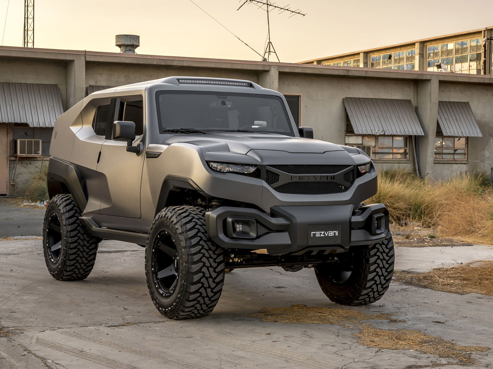 Rezvani Tank 2020