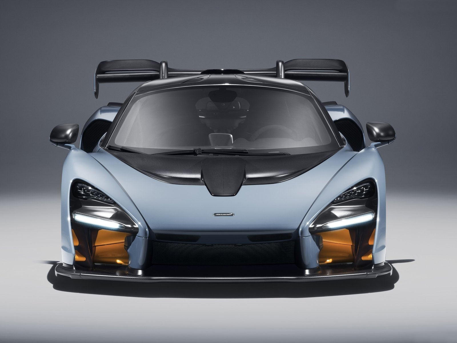 MCLAREN Senna черный