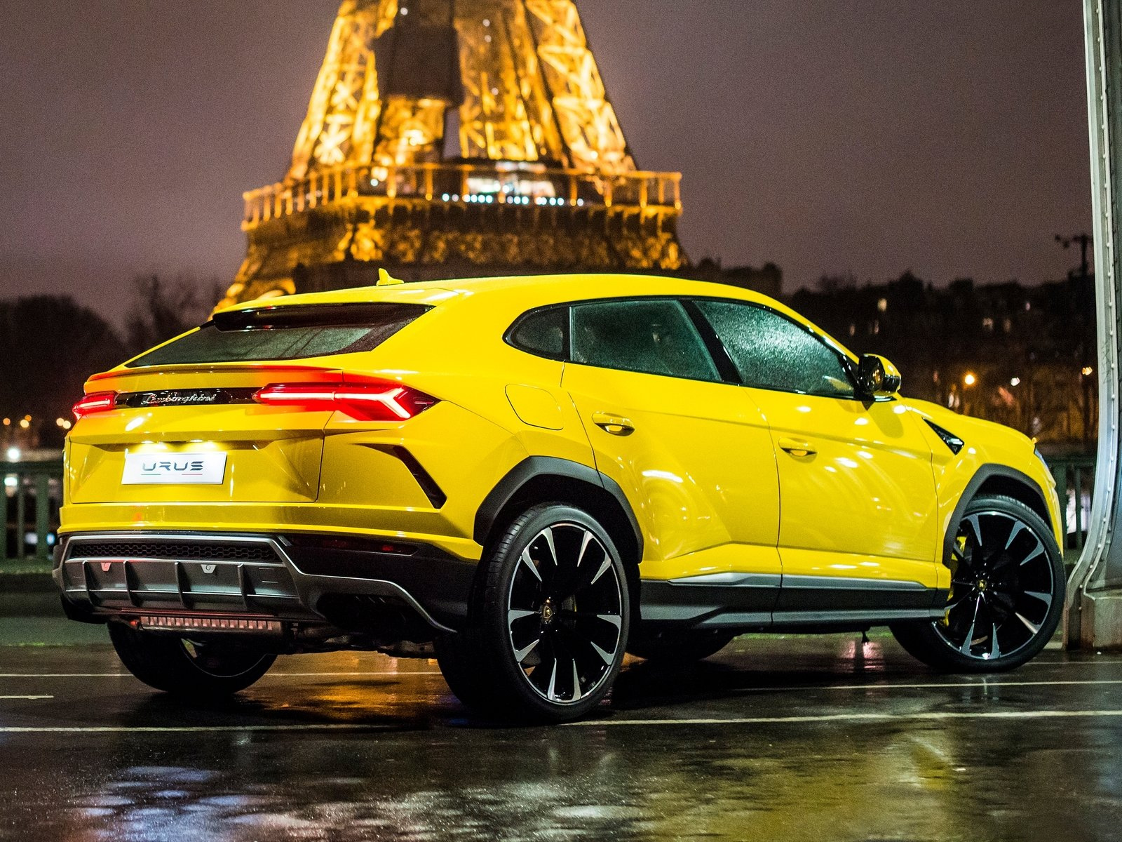 lamborghini urus 2019