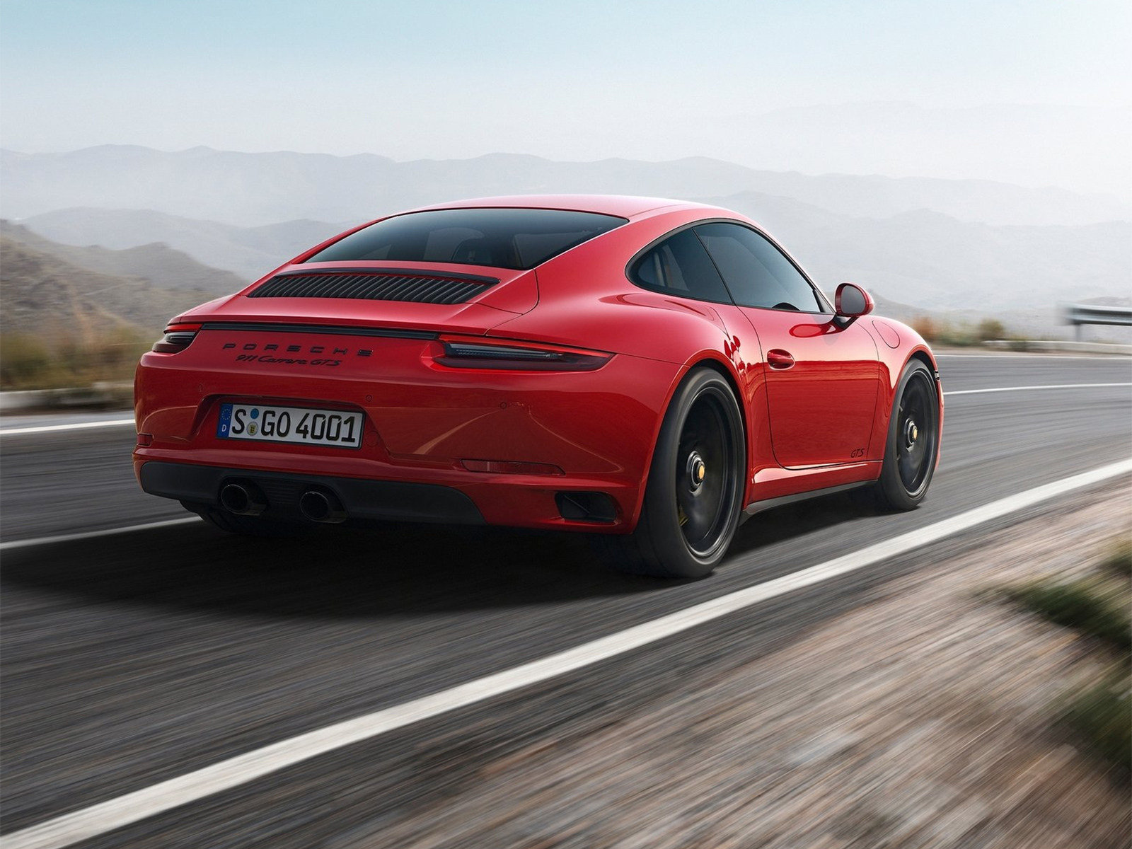 Порше 911 Carrera 4 GTS