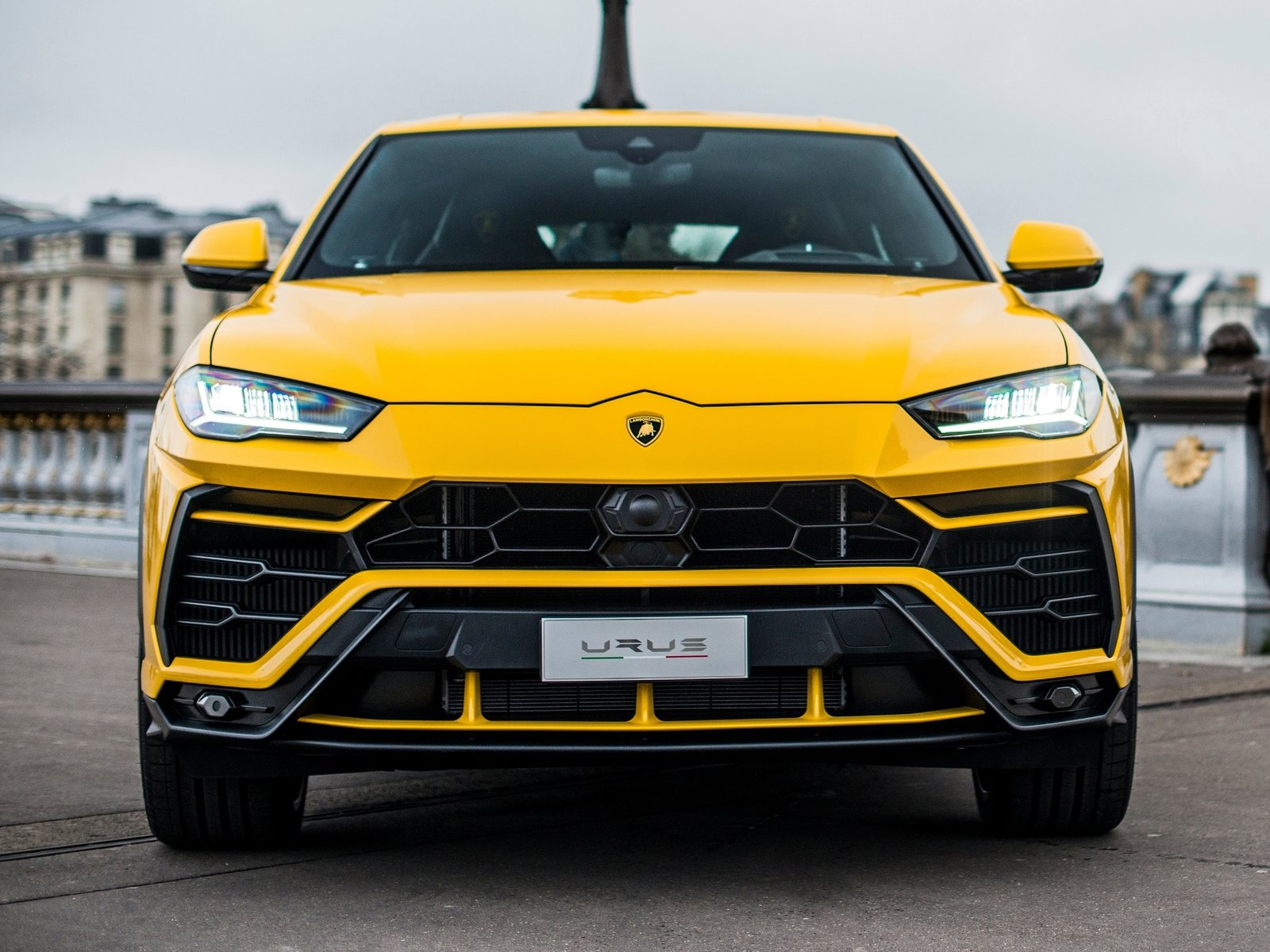 Lamborghini Urus Front