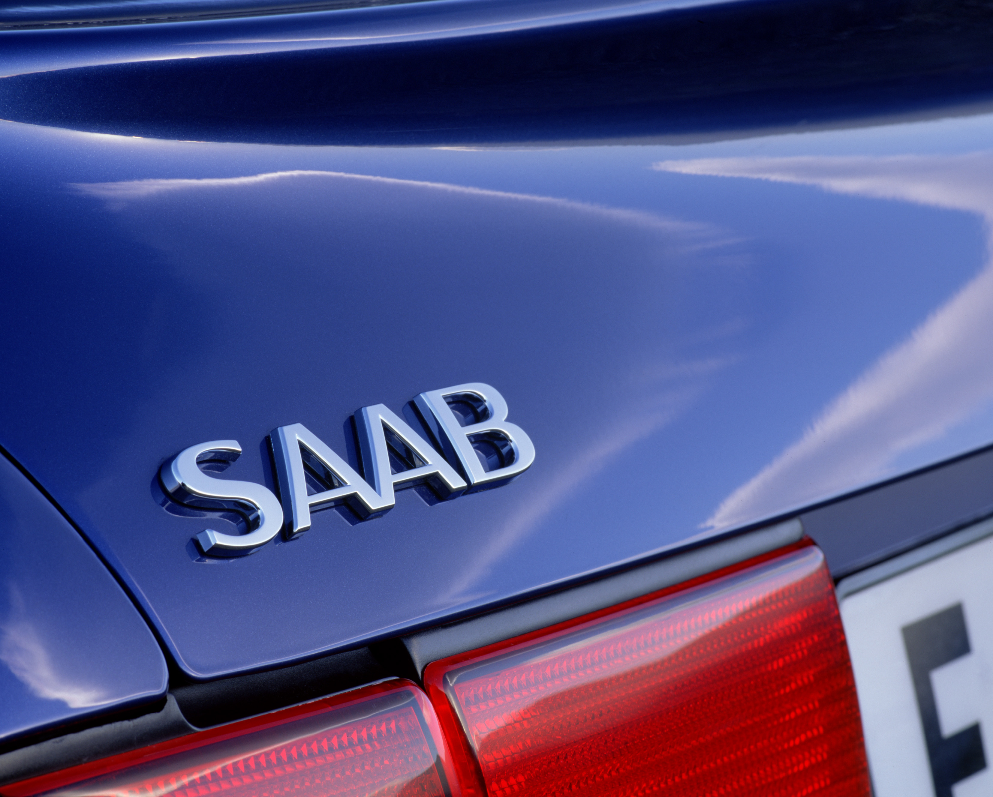 Saab машина значок