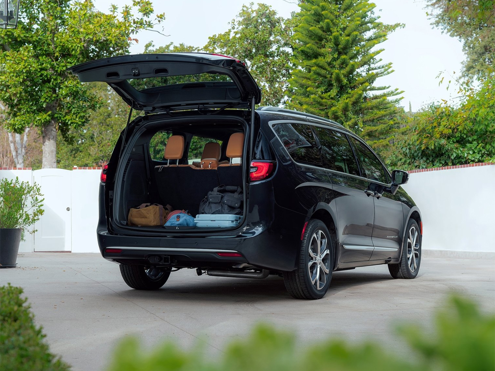 Chrysler Pacifica 2020 багажник