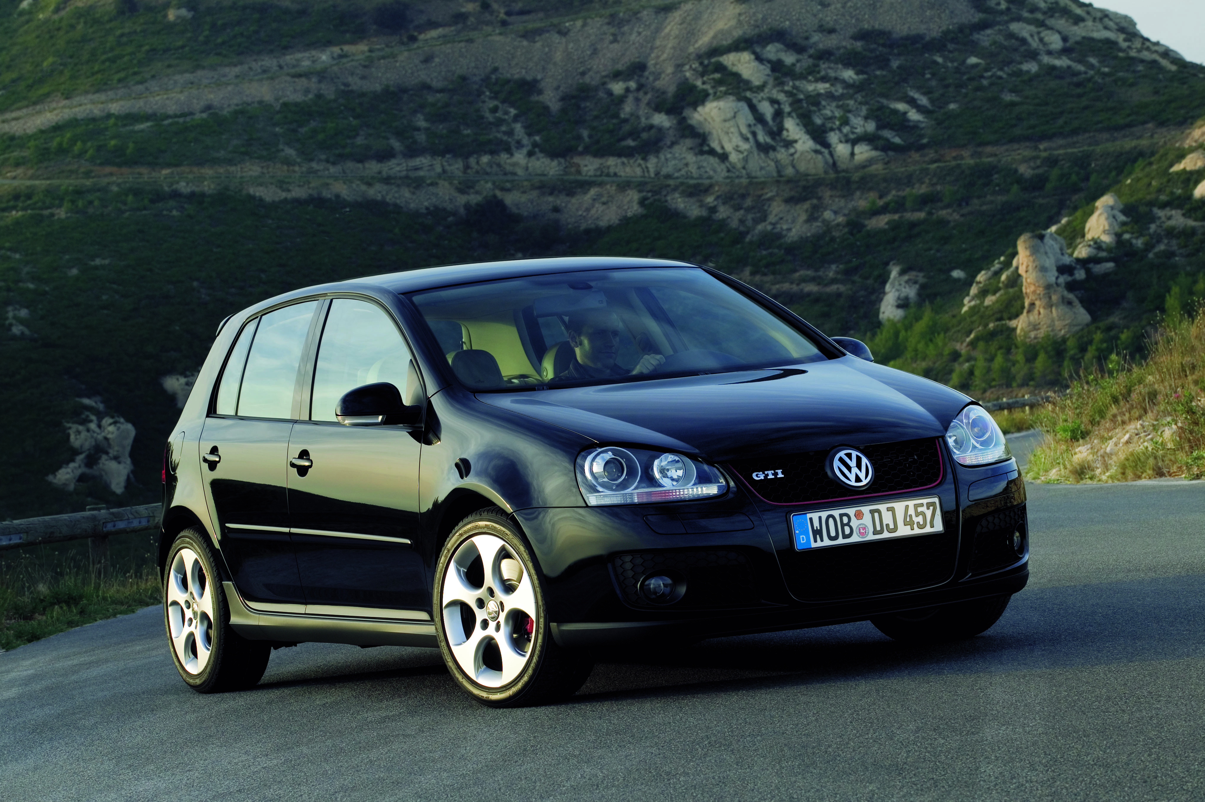 Volkswagen Golf v GTI