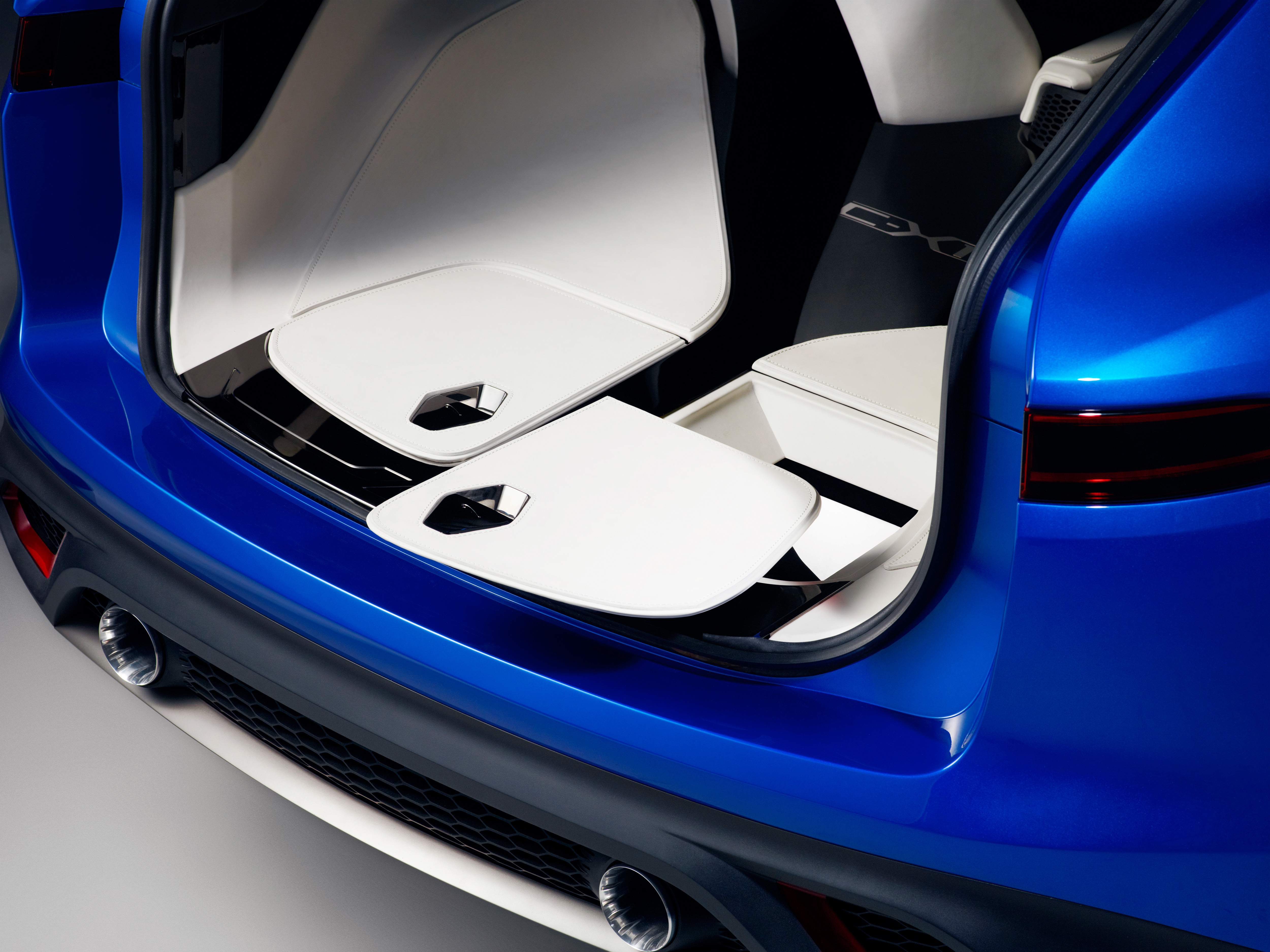 Jaguar c x17 5 Seater Concept